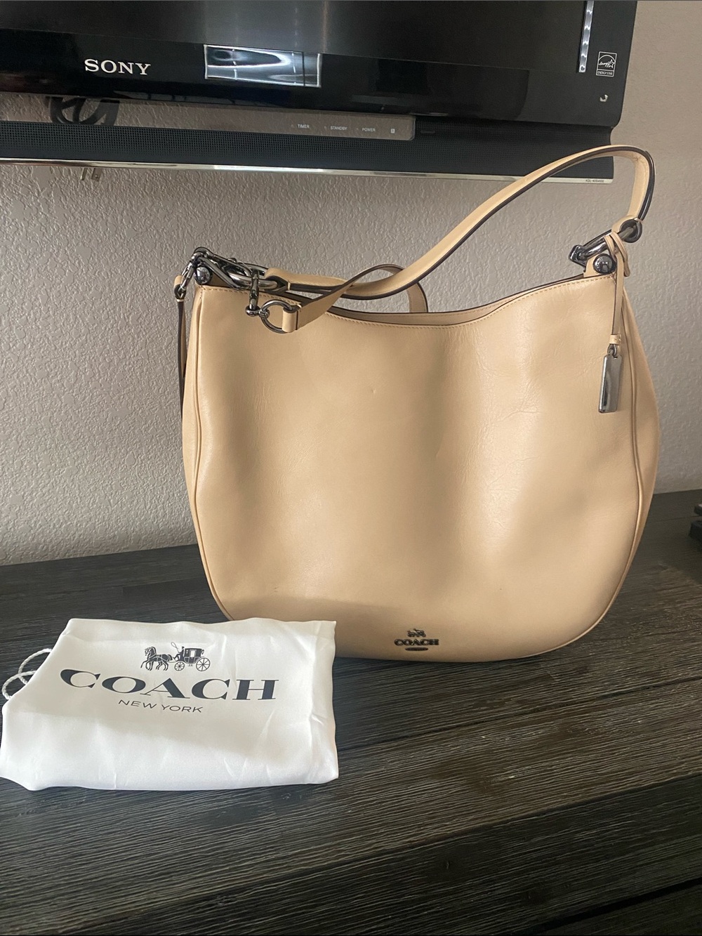 COACH Beachwood Beige Leather Snap NOMAD Hobo Shoulder Bag Purse #36026 - Picture 15 of 16